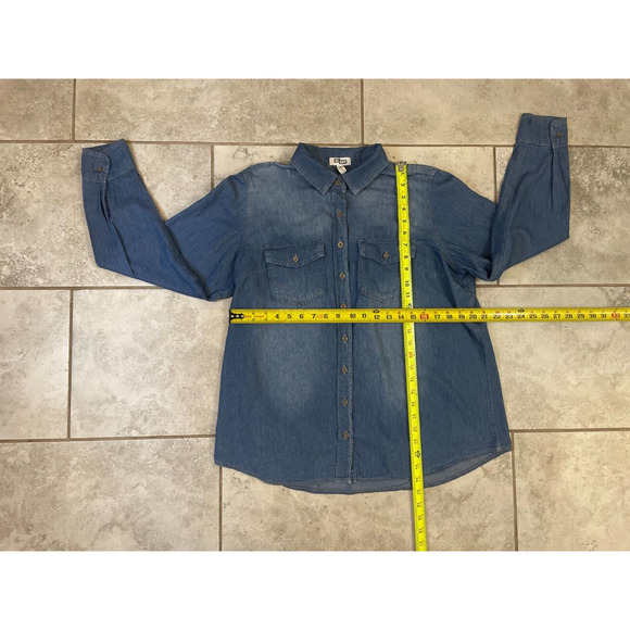 Ali & Kris Womens Shirt Size 1x Cowgirl Western Blue Denim Pockets - Picture 3 of 8